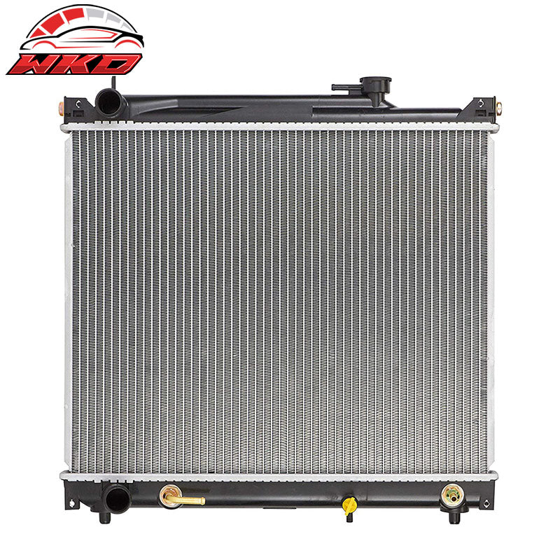 Wholesale Tracker Grand Vitara Sidekick Pontiac Sunrunner L4 2.0L 1.8L Radiator